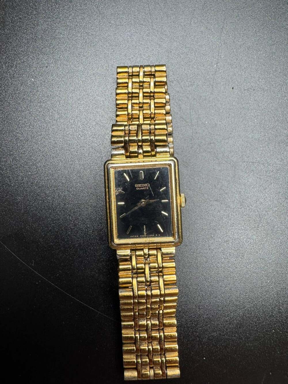 Seiko Quartz Gold Tone Rectangle Wrist Watch Black Dial 4N00-1290 Japan Classic